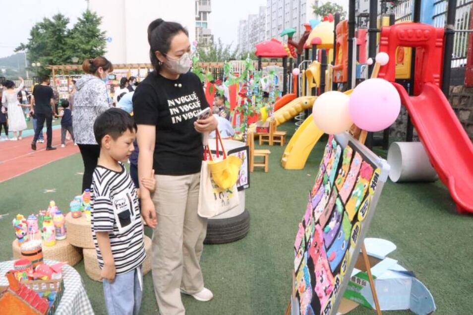 济南高新区将山佳苑幼儿园举办“遇见童心 邂逅童画”主题艺术展