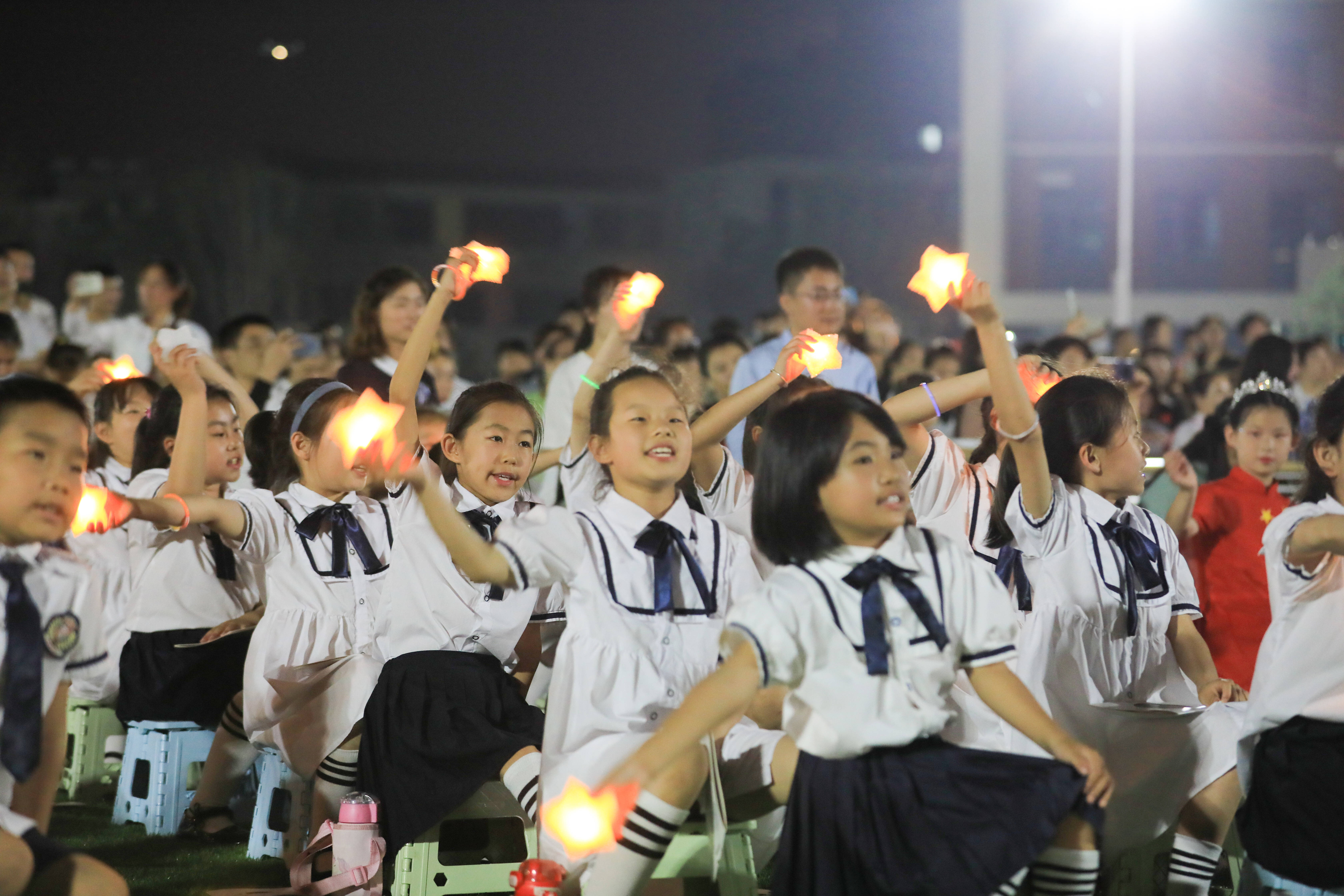 济南起步区起航实验小学举行首届星空节欢庆六一