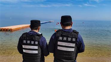 威海高新区：海岸警察组织开展水上救生机器人使用演练