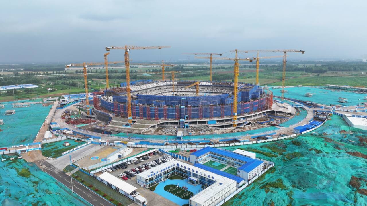 可容6万人！济南黄河体育中心专业足球场主体结构今天封顶