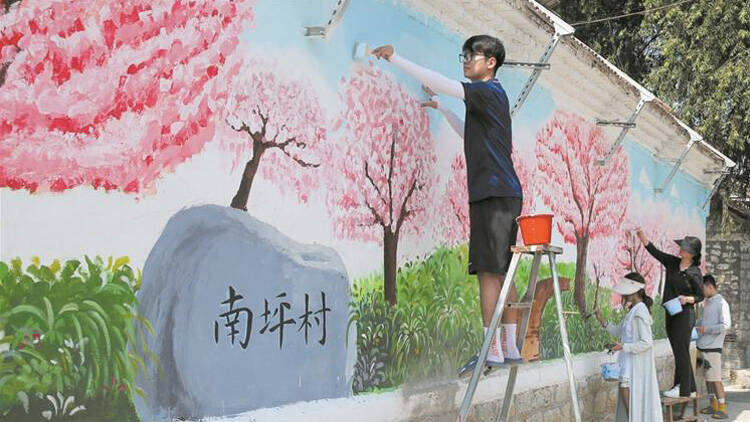 这就是淄博丨彩绘文化墙扮靓新农村