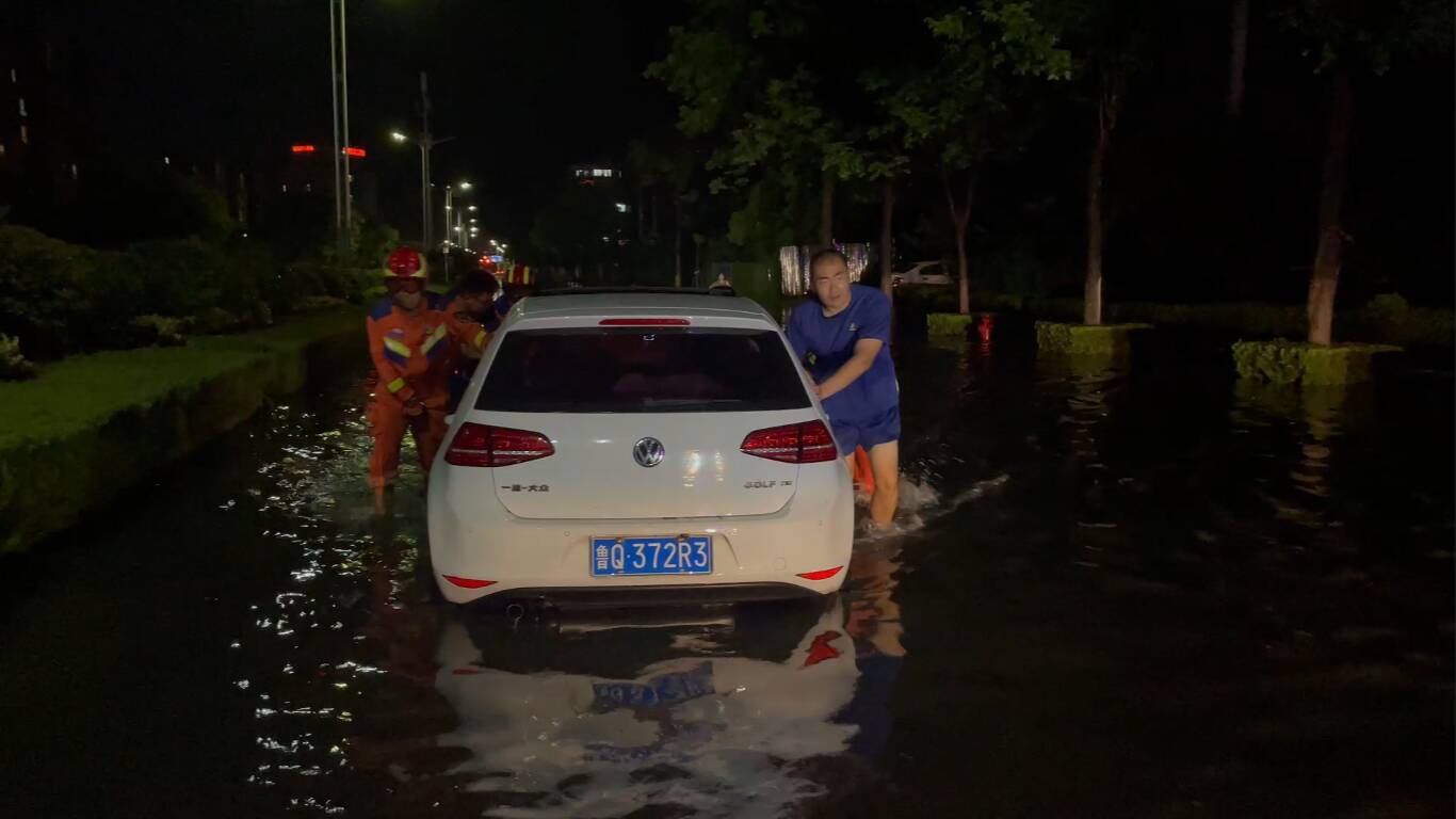 他们让城市经住暴雨的考验