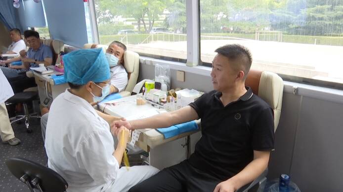 潍坊市坊子区千余名志愿者助力无偿献血 用爱心温暖社会