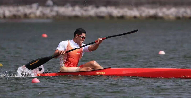 潍坊籍运动员张冬在全国皮划艇（静水）锦标赛上勇夺2金