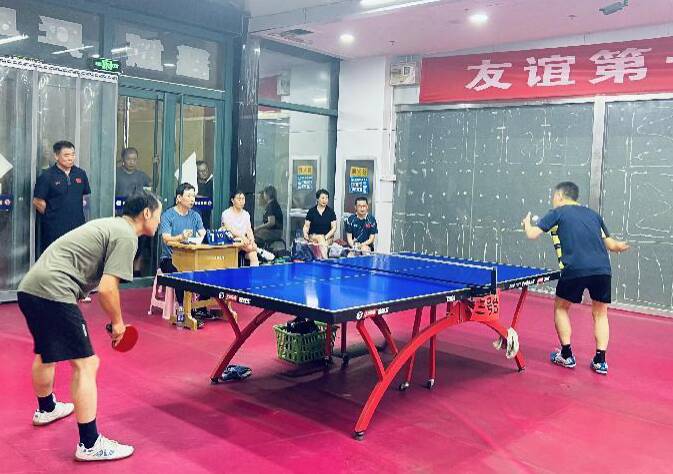 诸城：近50名乒乓球爱好者同台竞技 乐享夏日运动欢乐