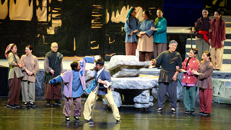 庆“八一”德州大型原创音乐剧《兵出渤海湾》上演