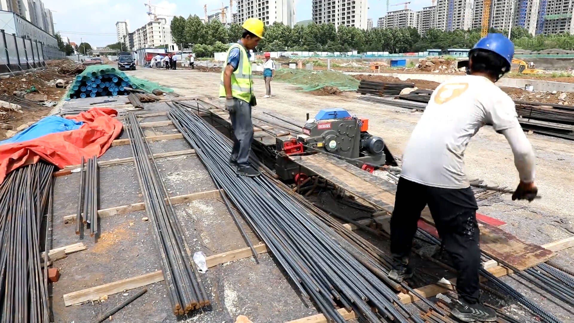车行道宽度12米 枣庄高新区凤凰路二期建设有序推进