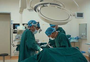 全球首例长时间离体大段骨回植保踝手术在威海获得成功