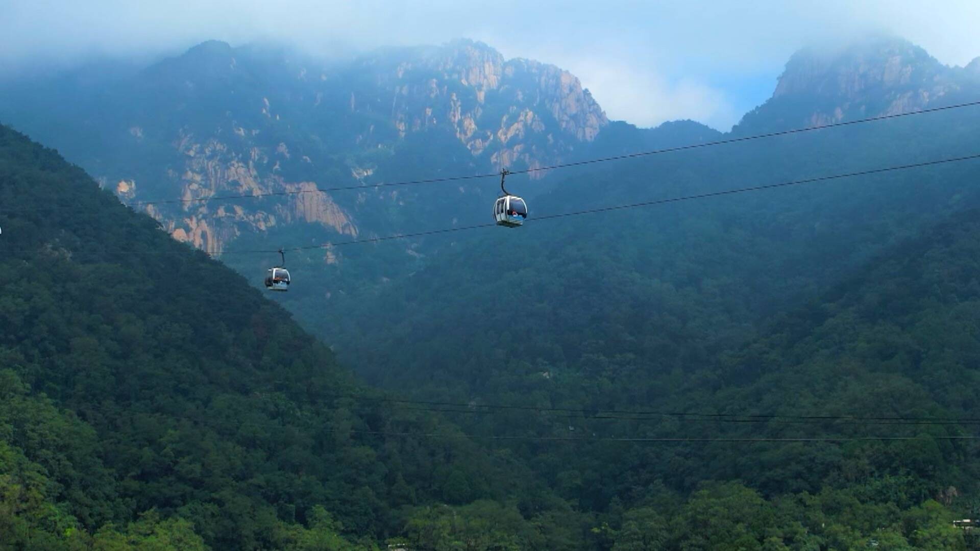 詩畫山東｜巍峨泰山下的“空中走廊”  40年安全運送旅客超7800萬人次