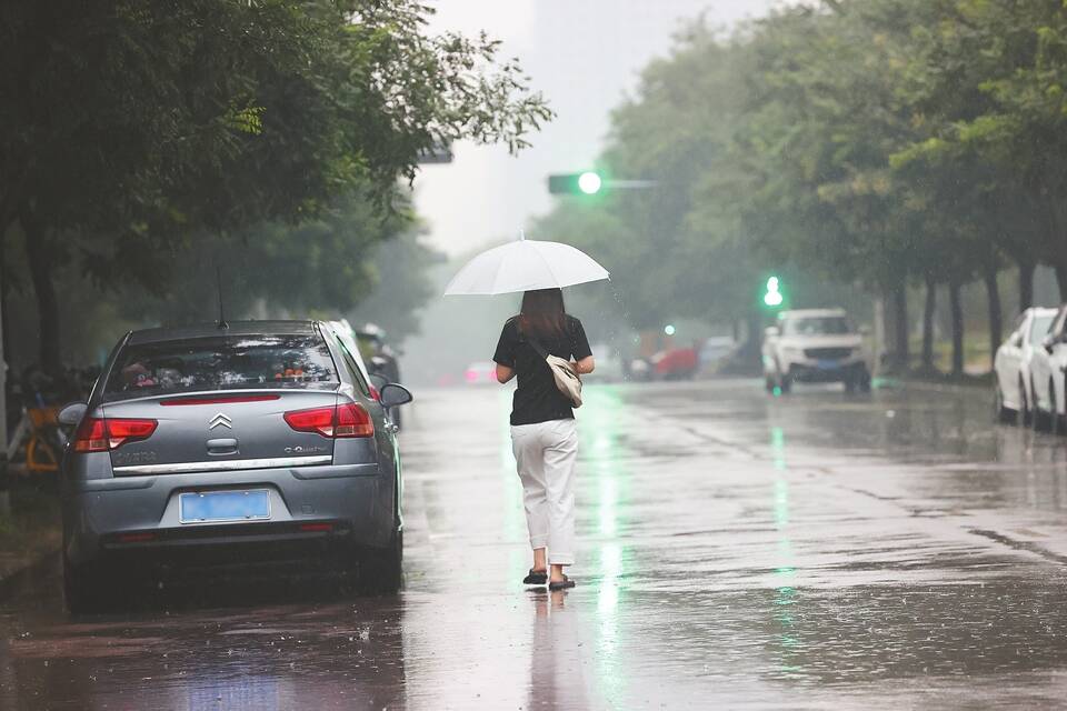 八月雨送清凉！济南首场秋雨带来降温 开启“凉爽模式”