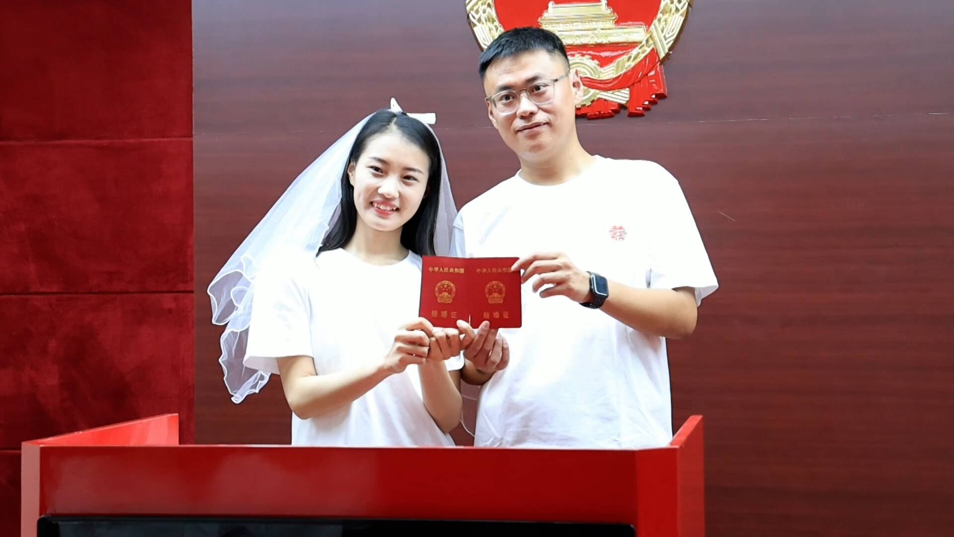 金婚夫妻现场传授生活经验 8对新人在东平县过了个不一样的“七夕”