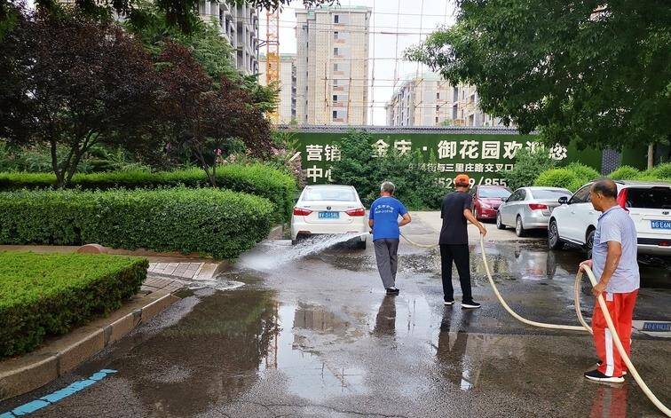 潍城区加强道路扬尘治理，助力大气污染防治