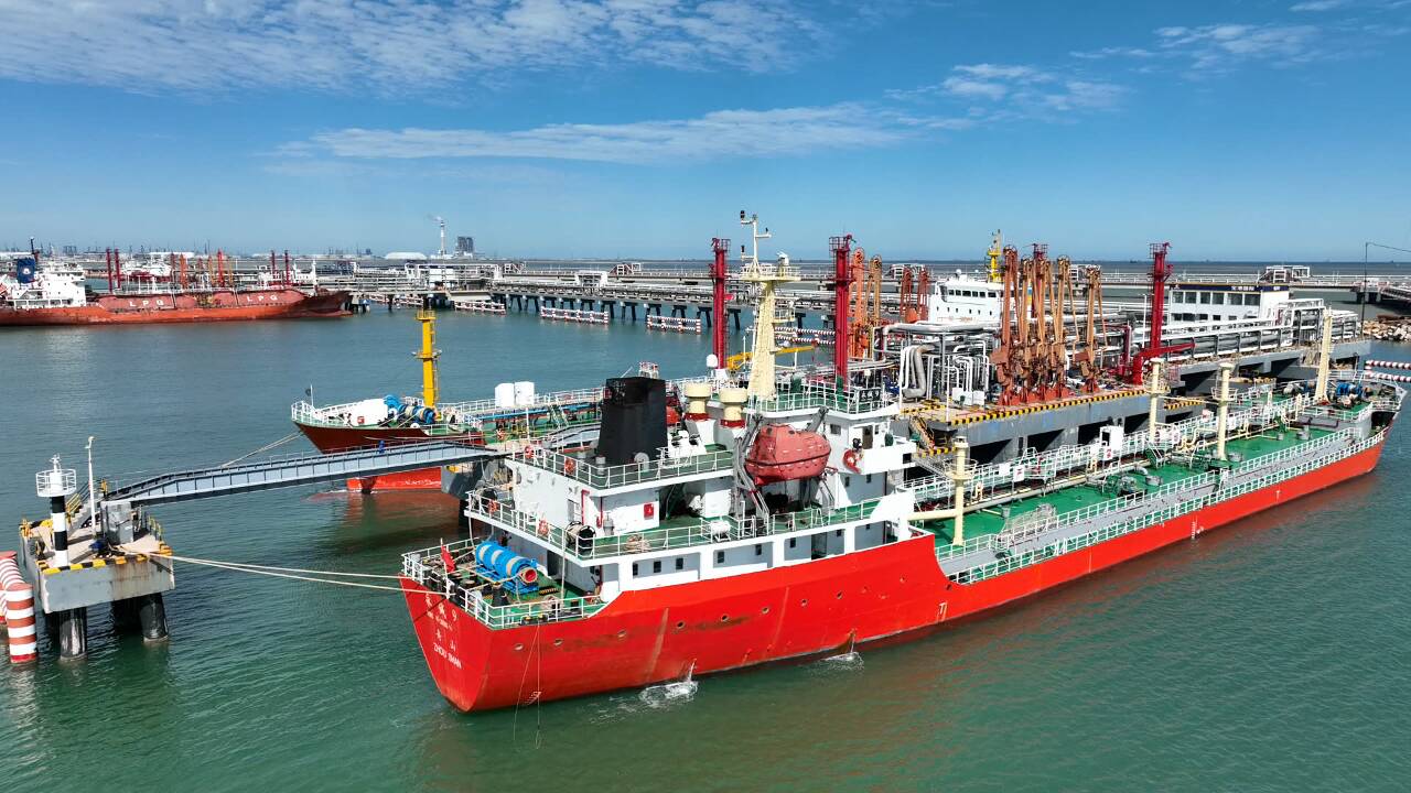 东营港经济开发区：10万吨级液体散货码头顺利通过竣工验收