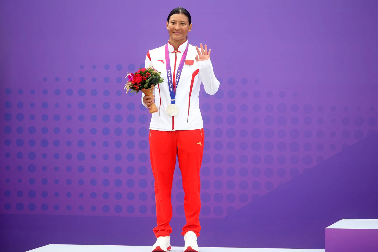 菏泽运动员李玉娟在亚运会滑板项目上实现了奖牌零的突破