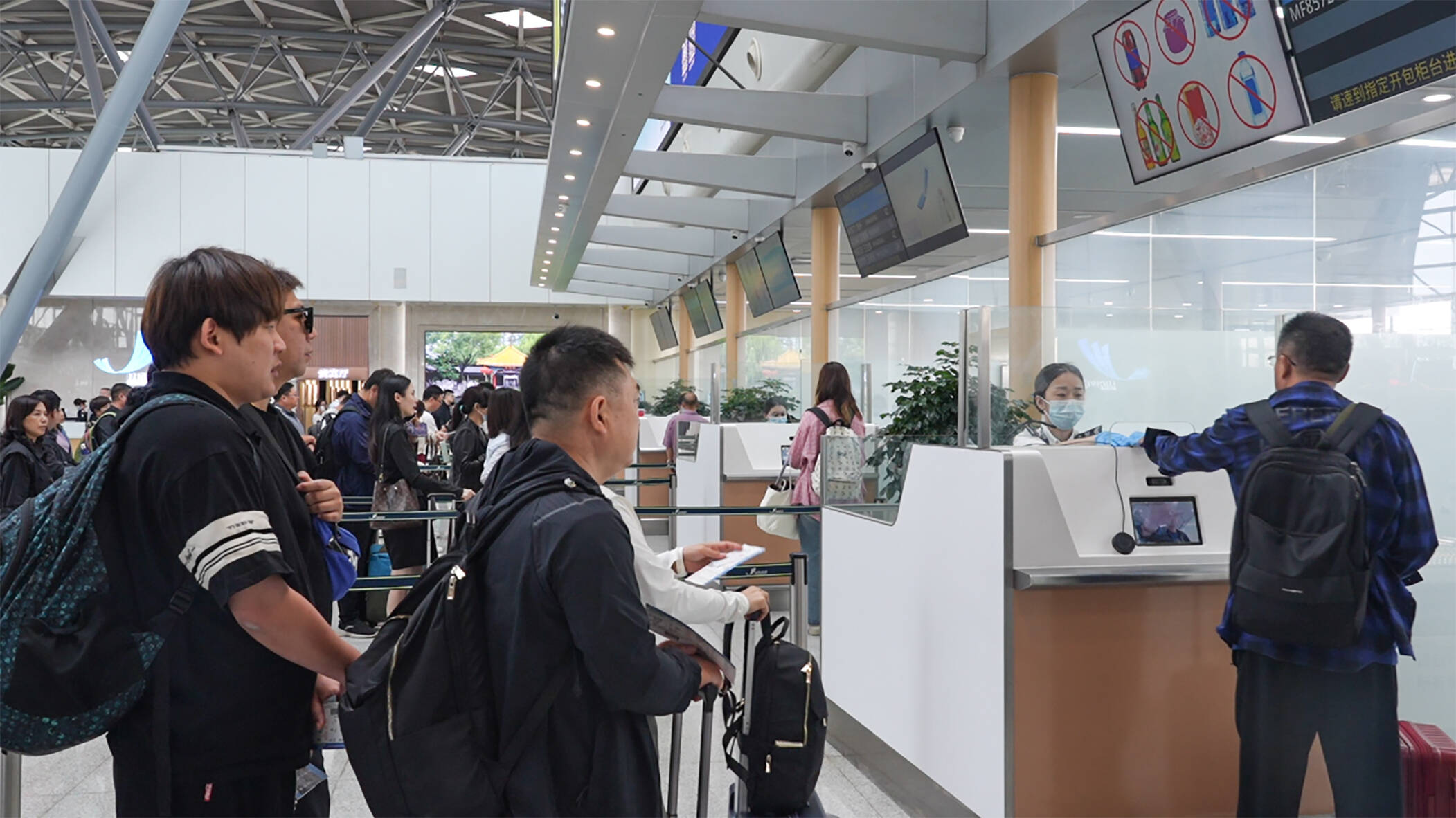 山东机场中秋国庆假期旅客吞吐量超90万人次