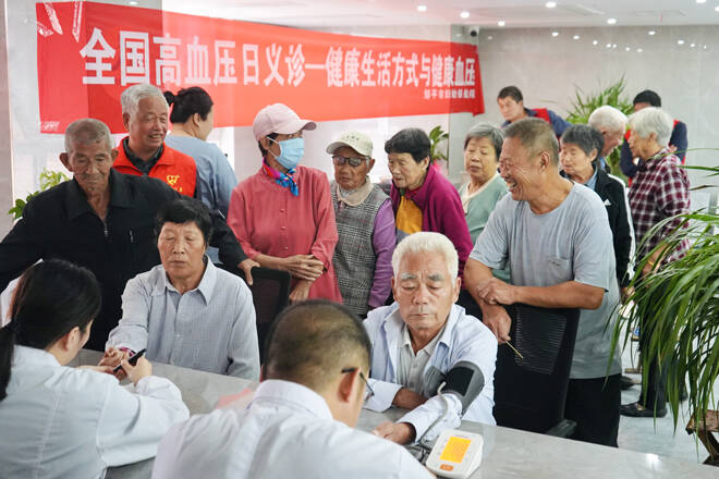 全国高血压日！滨州邹平医疗队开展高血压防治宣传活动