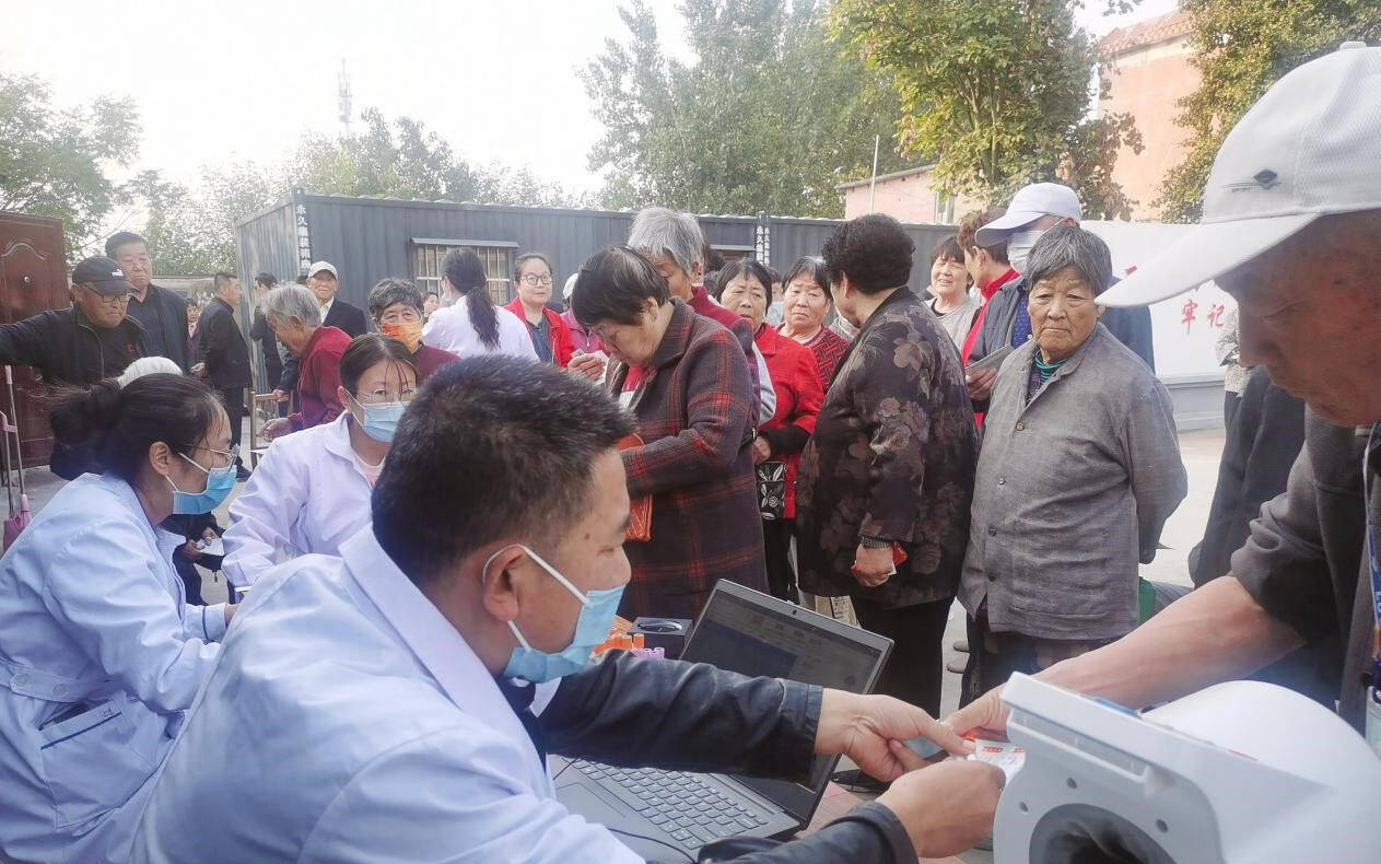 滕州市荆河社区卫生服务中心开展65岁以上老年人免费健康体检活动
