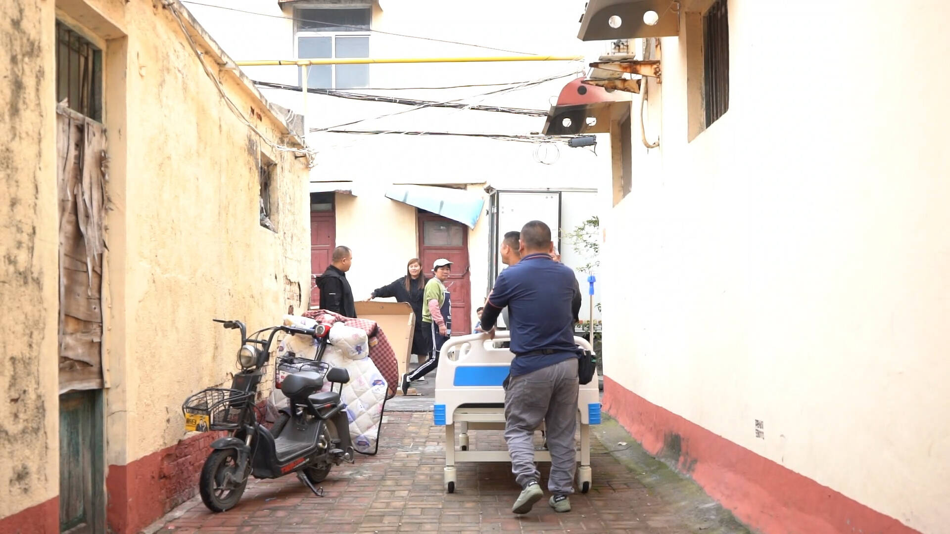 辅助器具进家门！枣庄文化路街道上门为残疾人送上暖心服务