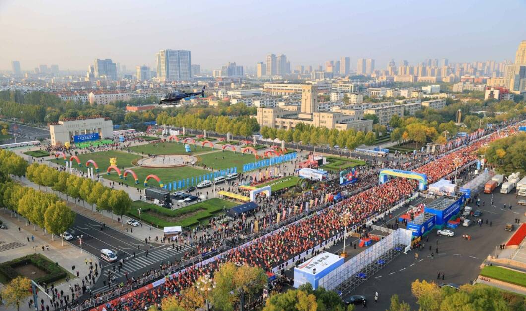 奔跑在生态之城——中国万达·2023黄河口（东营）马拉松赛侧记