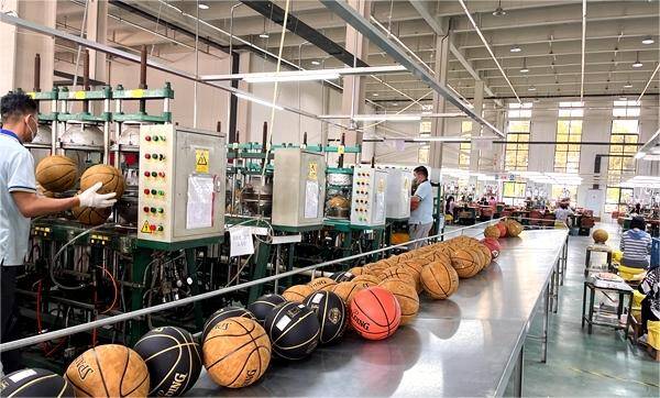 量质齐升 两年万亿丨沂南：小篮球撬动大产业