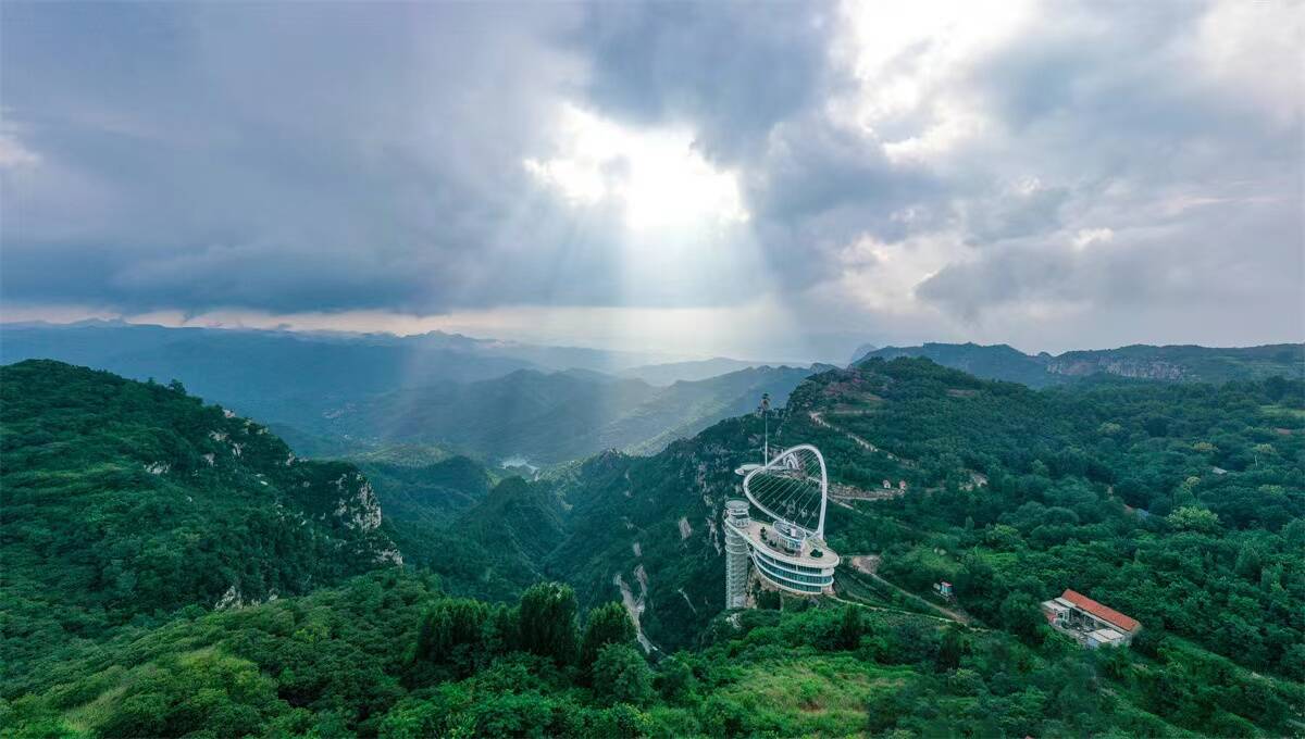 闪耀全国淄博唯一淄博潭溪山董事长侯纪山荣膺山东十佳民营文旅企业领