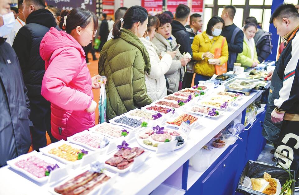 济南：百余家预制菜企业亚餐展上晒“厨艺”
