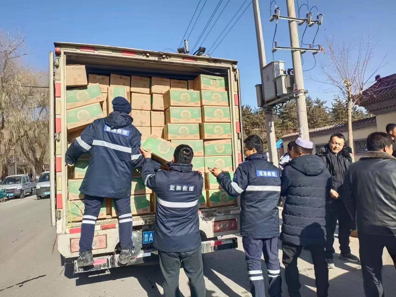 宁津一应急救援队抵达积石山震区开展救援