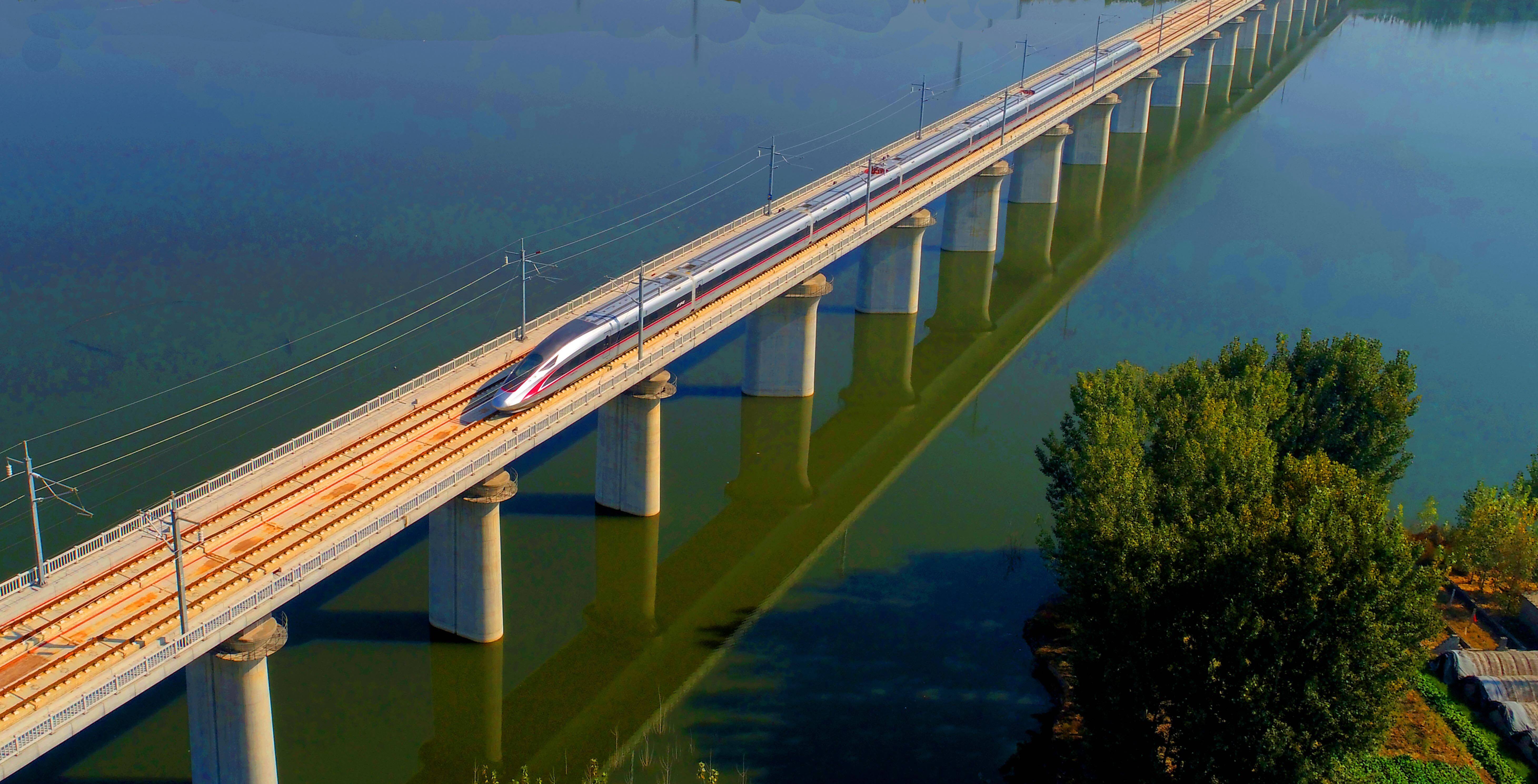  State Railway Jinan Bureau implemented the new map from Jinan to Kunming on January 10 to realize the direct high-speed railway connection