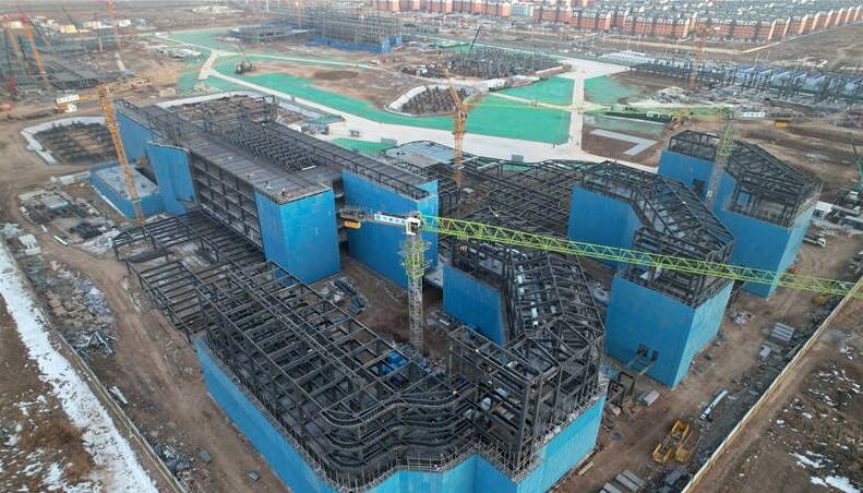 北京师范大学东营实验学校首栋单体建筑封顶