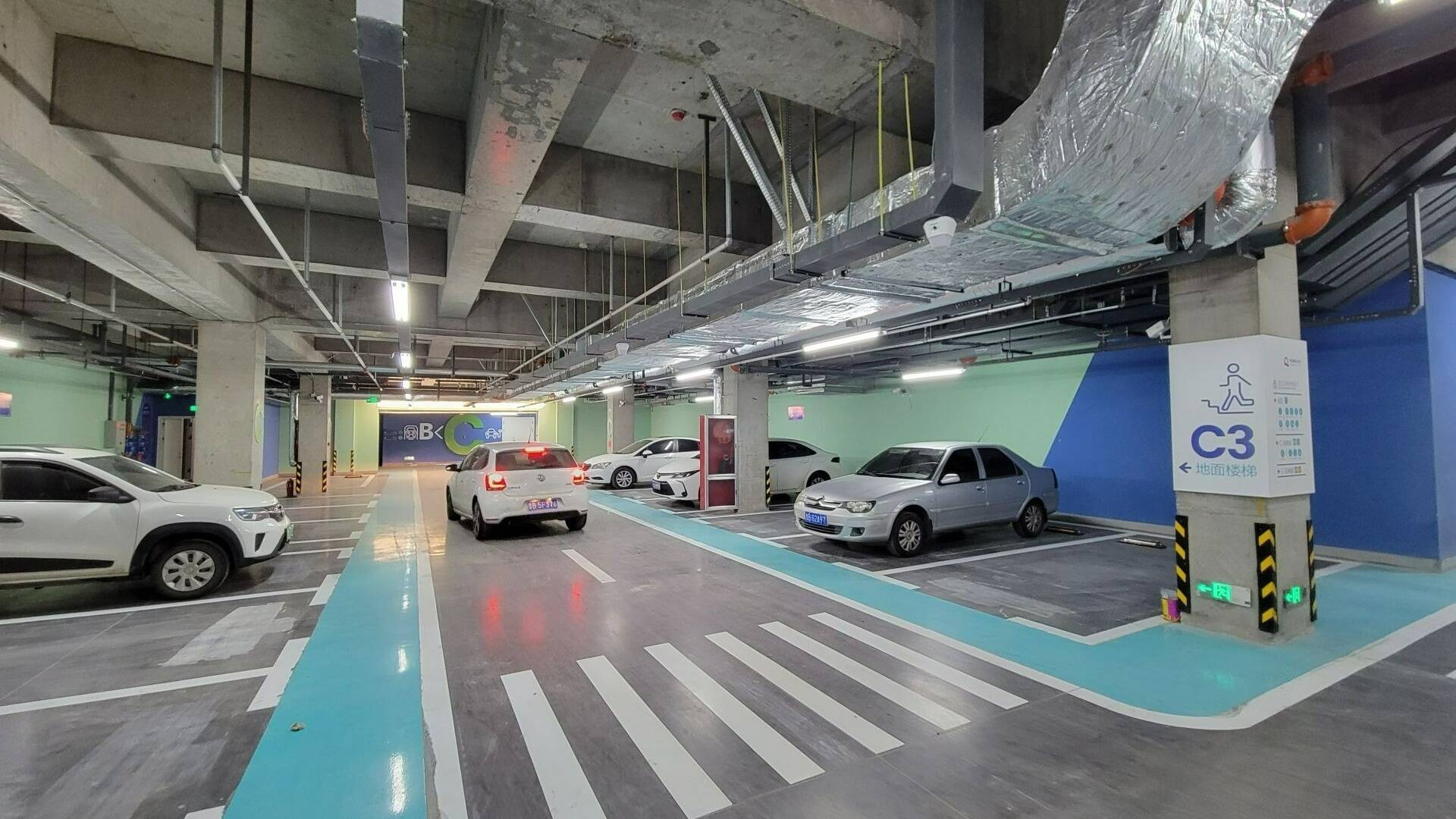 聚焦停车堵点、难点问题！青岛今年计划新增公共停车泊位2万个