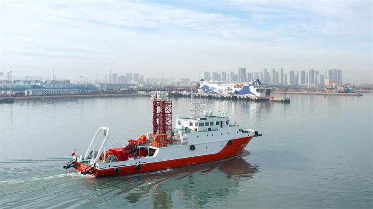 中国地质调查局首艘海岸带综合调查船在烟台正式列装