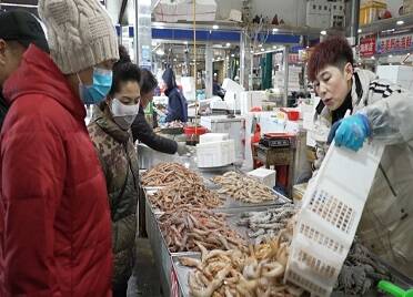 龙口市：春节近年味浓 海鲜市场迎来销售旺季