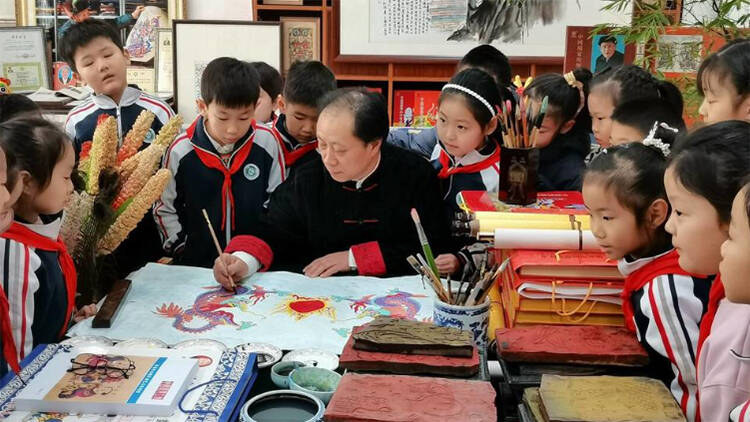 “中国年画王”杨洛书木版年画艺术成就展在潍坊开幕