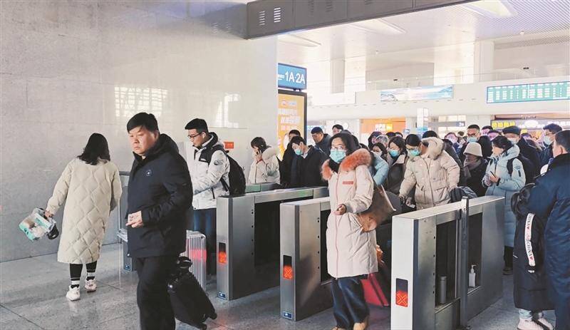 春运首日淄博市重要交通枢纽运行平稳