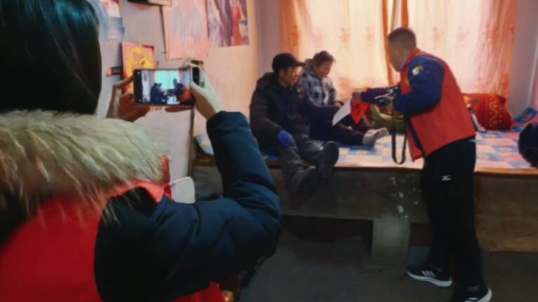 潍坊峡山区：镜头记录“幸福瞬间” 为村民送去新春祝福