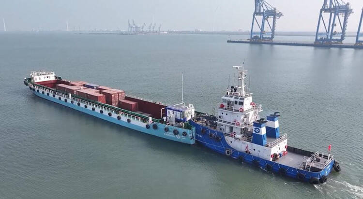 潍坊港中港区至小清河内河港河海直达定线运输航线正式开通
