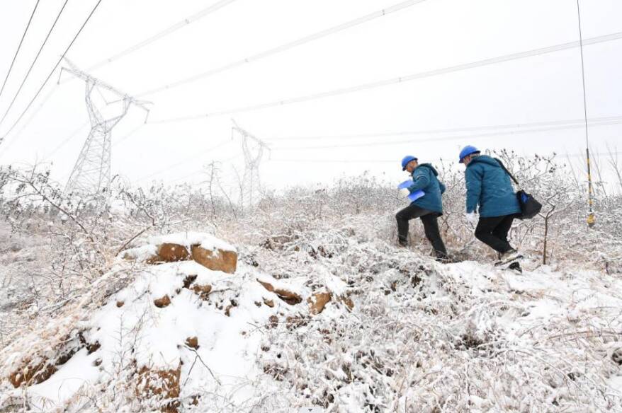 国网山东电力全力应对低温雨雪冰冻天气
