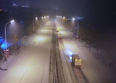 以雪为令 荣成市各部门昼夜清雪 保障道路安全畅通