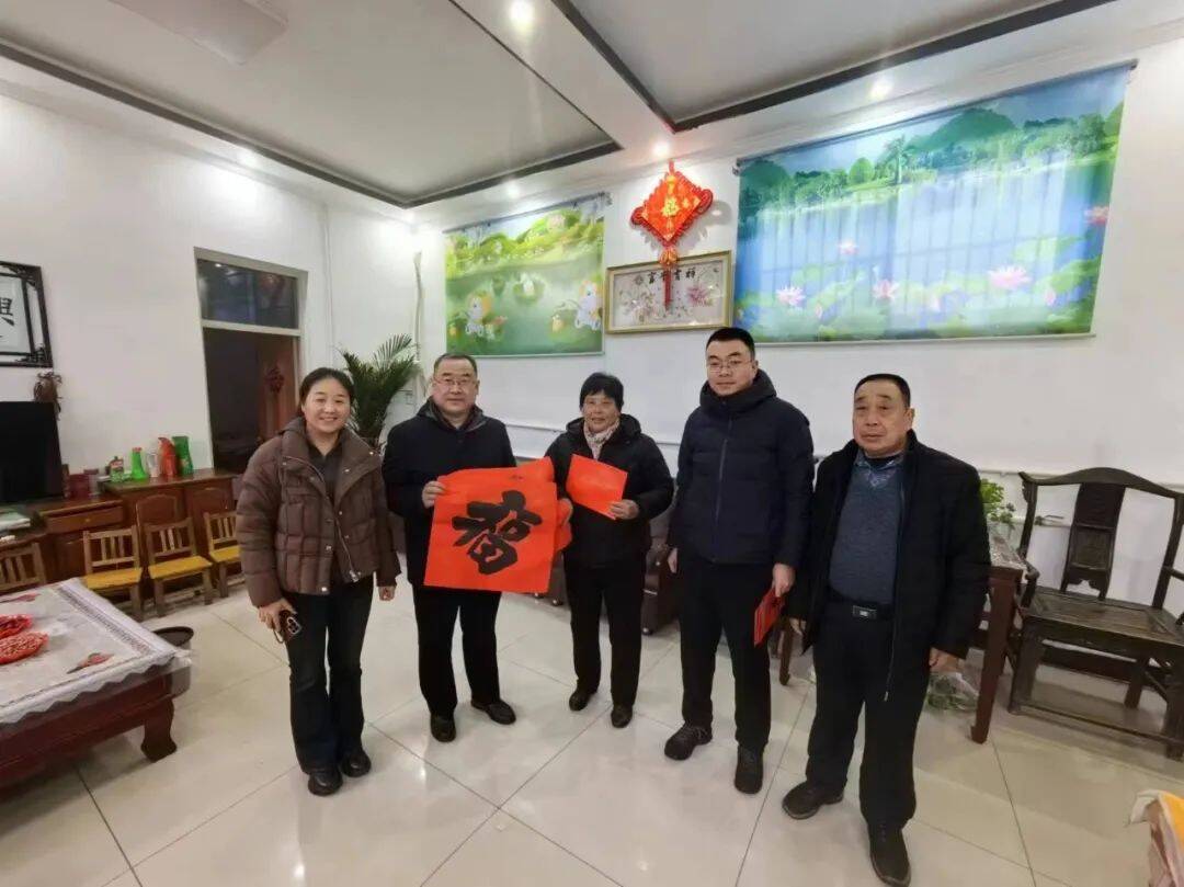 宁阳县磁窑镇节前走访送关怀传递好人正能量
