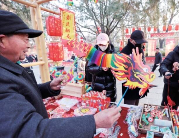 “泉”在济南过大年 龙腾狮舞庆新春