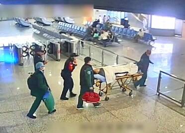 威海：旅客突发疾病 铁警紧急救助
