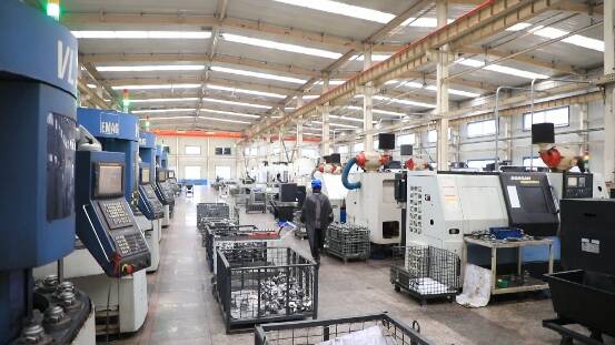 潍坊市坊子区：企业订单排产到五月份 工人轮班上岗忙生产