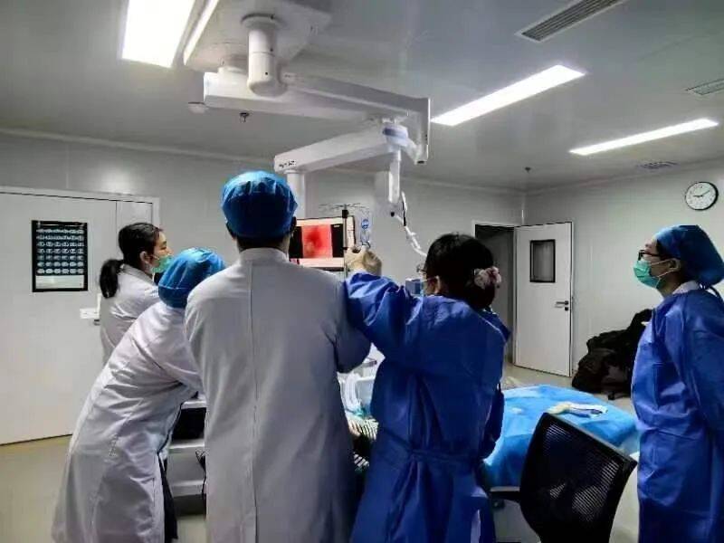 苹果“误入歧途”，济南市人民医院儿科团队巧用支气管镜化险为夷