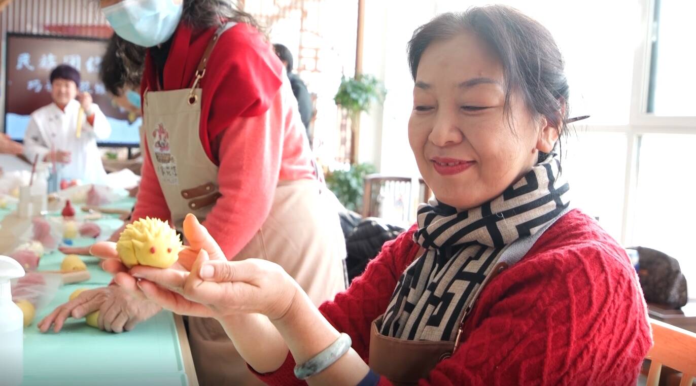 “三八”国际劳动妇女节丨东营：巧手做“非遗” 体验百年“花馍”魅力