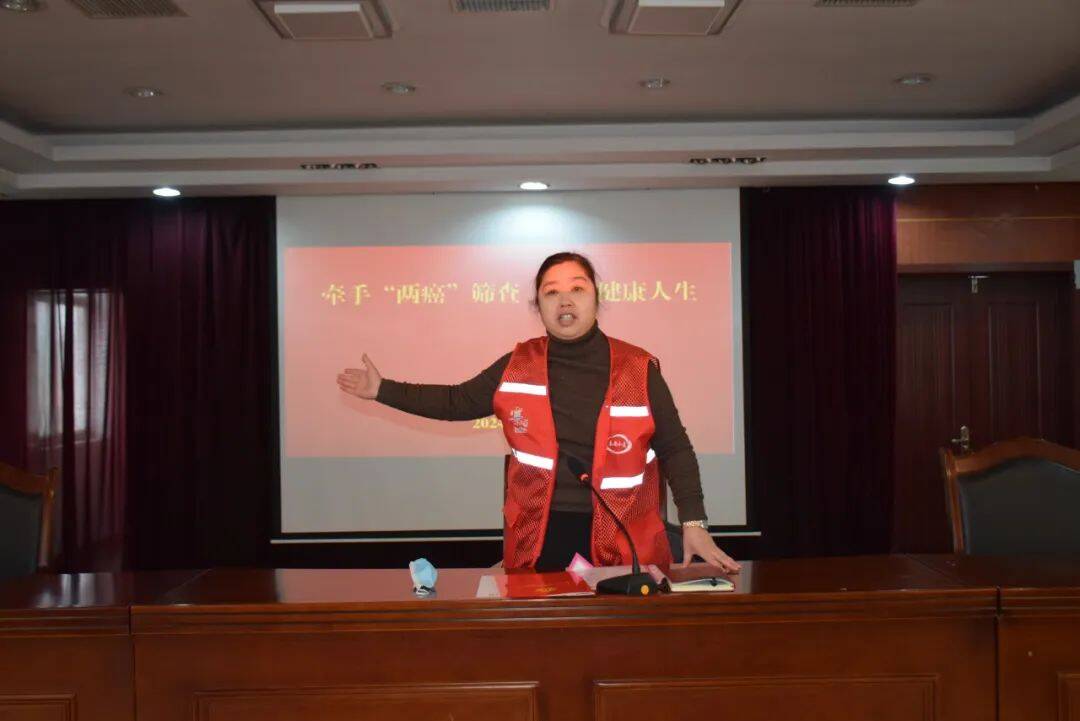 情暖三八节巾帼绽芳华泗店镇开展庆祝三八国际妇女节系列活动