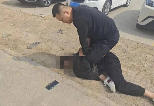 拉车门、砸车玻璃盗窃 一男子被滨州民警抓获