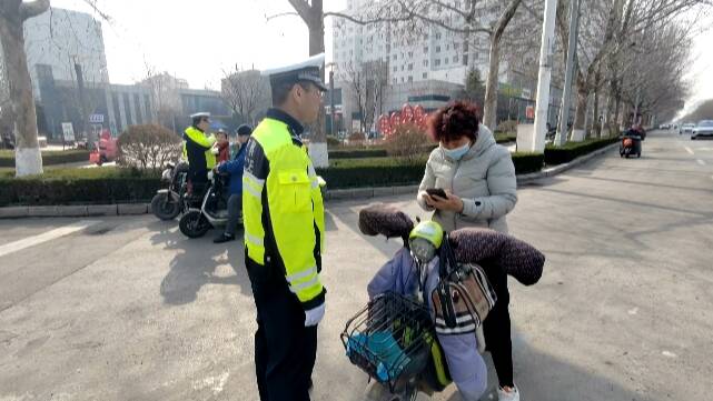 潍坊昌乐：向非机动车违法行为说“不” 营造安全文明交通环境
