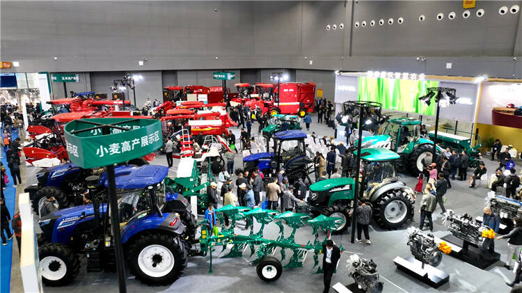 潍柴雷沃全域全场景解决方案闪耀2024全国农业机械展览会
