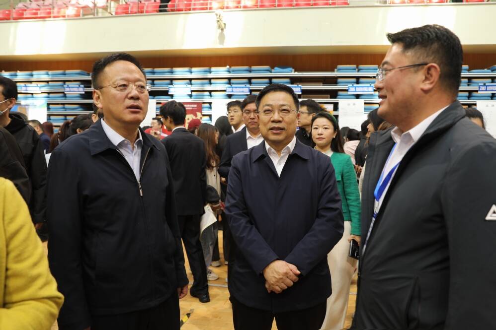 校地携手搭台促就业直击滨医双选会火热现场