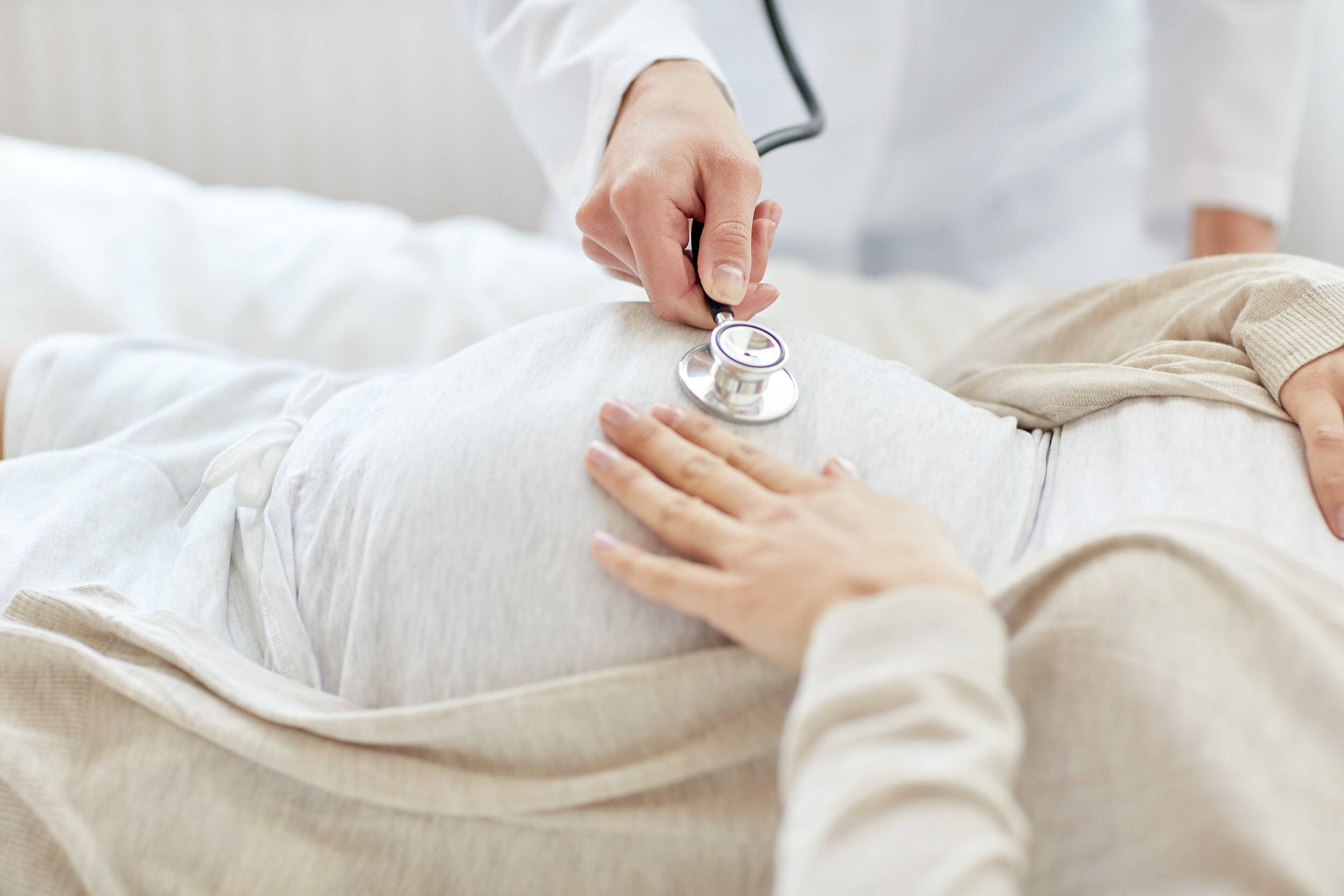 国家卫生健康委要求强化规划布局 确保助产服务供给满足孕产妇需求